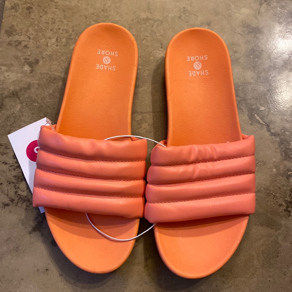 (156) NWT Women’s Orange Slides by Shade & Shore. Size 5